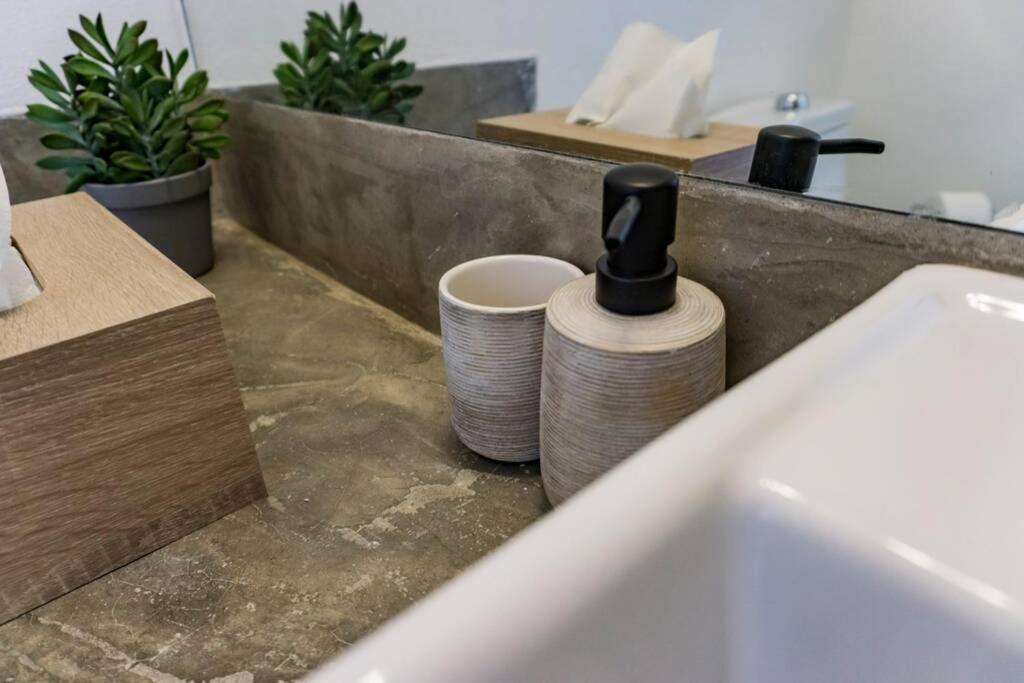 Lalitana Center Apartment Лагос Екстериор снимка